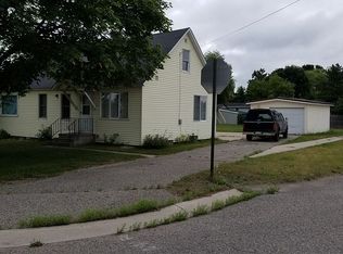 811 Charles St, Newberry, MI 49868
