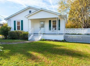 95 Princetonia Dr, East Flat Rock, NC 28726