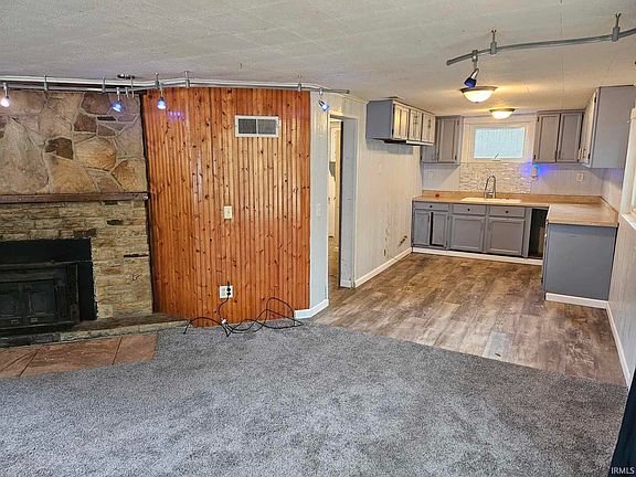 5th image of 216 N Beach Dr
