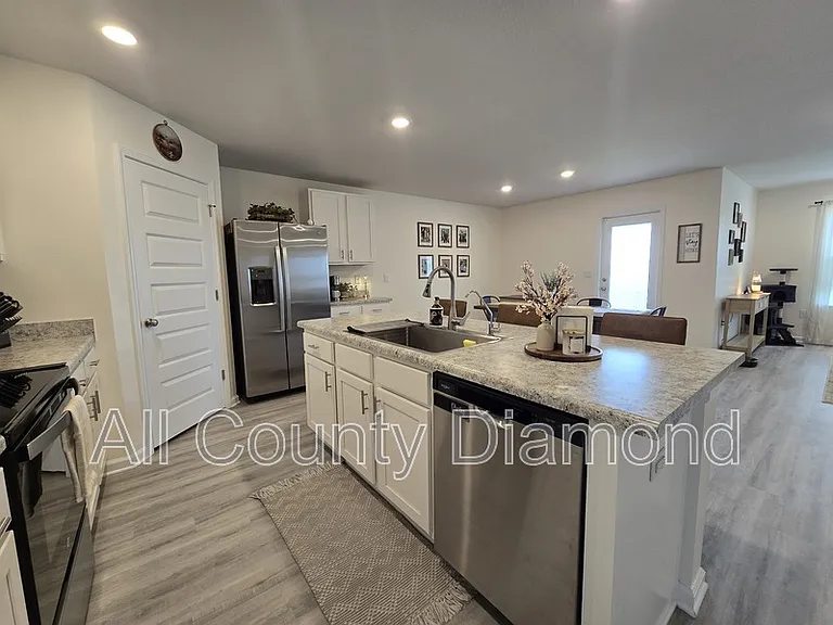6617 Slabinski Ln — Photo 7