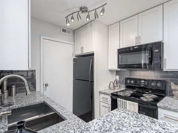 150 Lakepoint Ct #722
