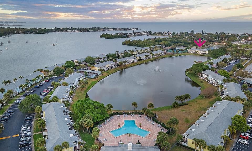 1st image of 265 SEAHORSE DRIVE SE #B