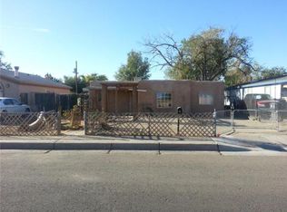 1014 Headingly Ave NW, Albuquerque, NM 87107