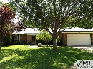 3900 Twin Creek Dr, Arlington, TX 76015