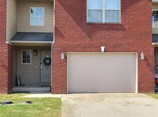 149 Twin Lakes Dr, Vine Grove, KY 40175