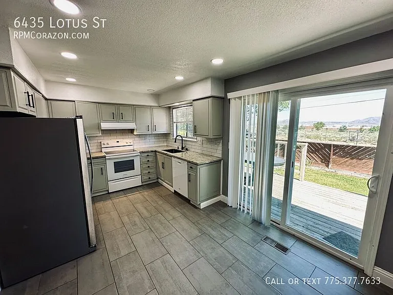 6435 Lotus St — Photo 9