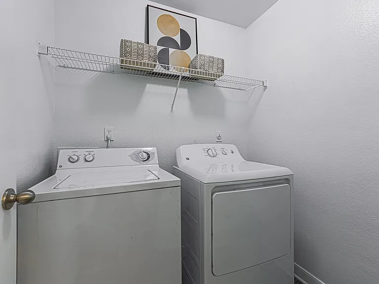 The Village at Bellaire Apartments — Photo 53