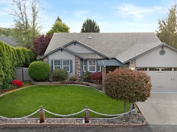 237 Cambridge Dr, Sutherlin, OR 97479