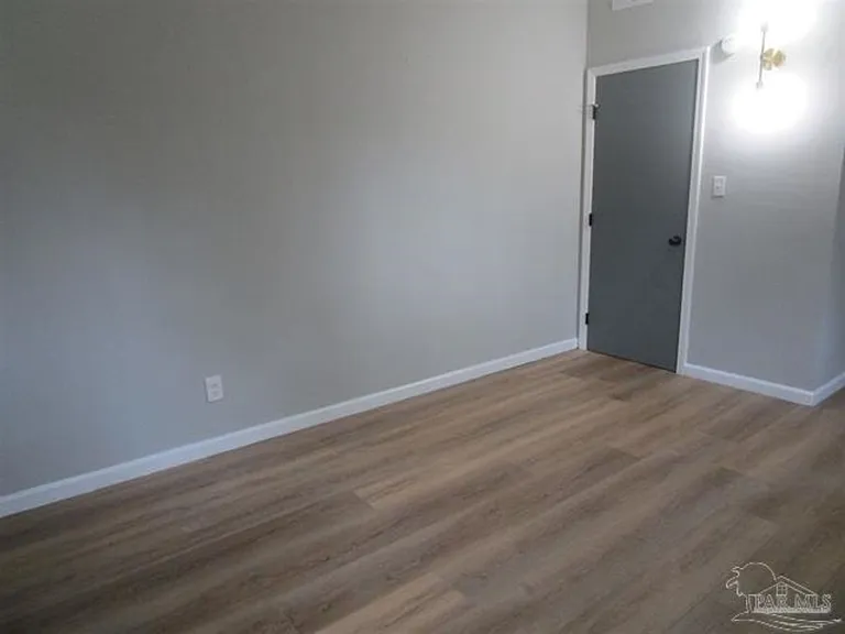 814 Woodland Dr — Photo 4