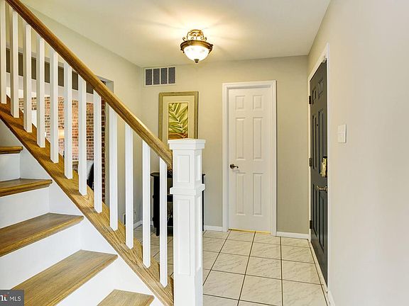 2nd image of 7866 Bastille Pl