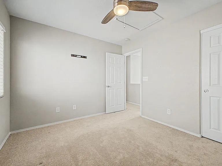 10540 Blanca Peak Ave — Photo 18
