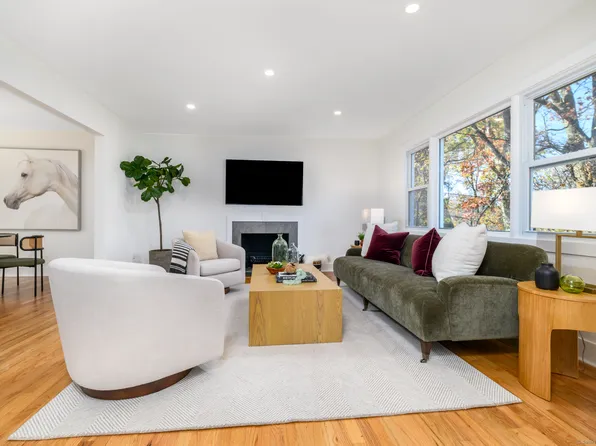 21 Trailside Drive, Norwalk, CT 06851