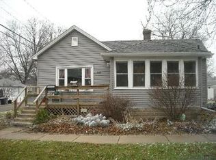 355 N Walnut St, Manteno, IL 60950