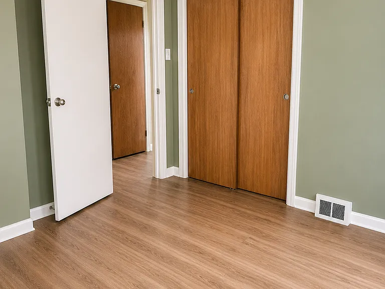 8 Laurel Ln — Photo 6