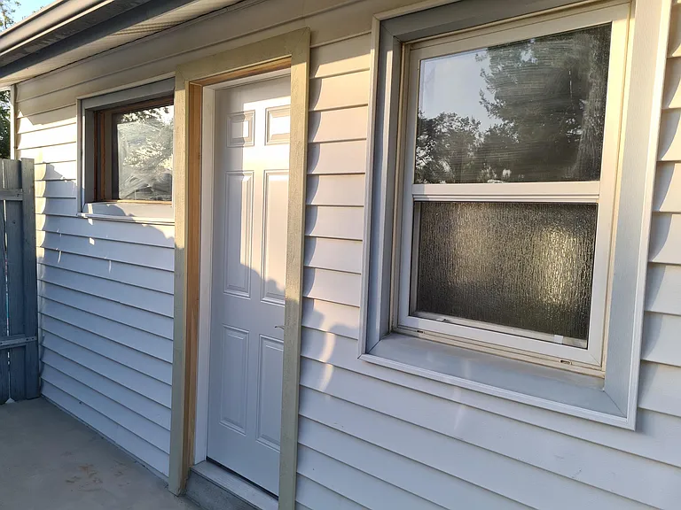 2933 Lancer Ave — Photo 6