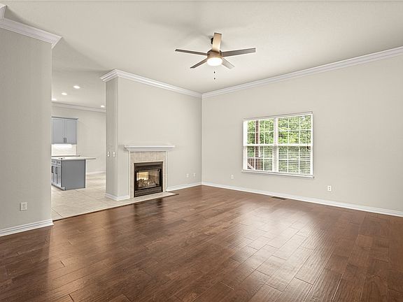 5th image of 54 Merritt Dr