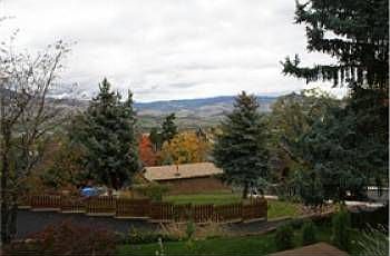3rd image of 590 Fernwood Dr