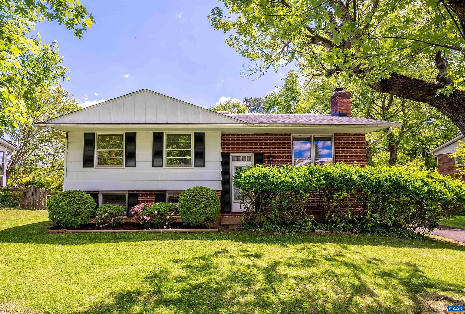 1292 Kenwood Ln photo 1