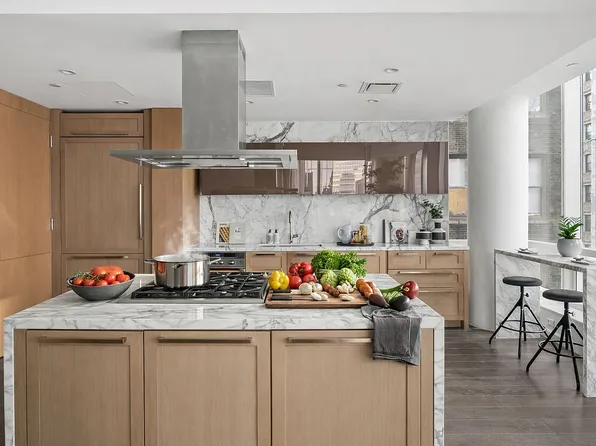 19 Park Pl #14A, New York, NY 10007