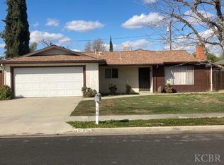 144 W Amber Way, Hanford, CA