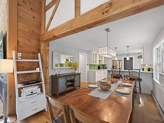 4th image of 15 Sawmill Village Way