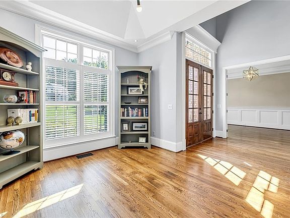 3rd image of 6791 Bronco Ln