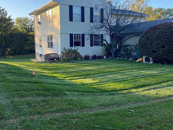 2nd image of 1631 N Hagadorn Rd