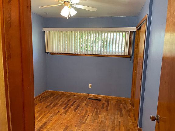 2nd image of 520 Depot St