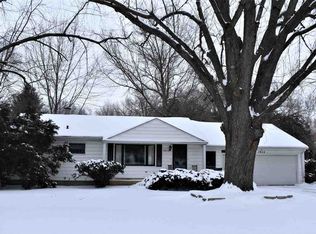 1912 Pleasant Dr, Cedar Falls, IA 50613