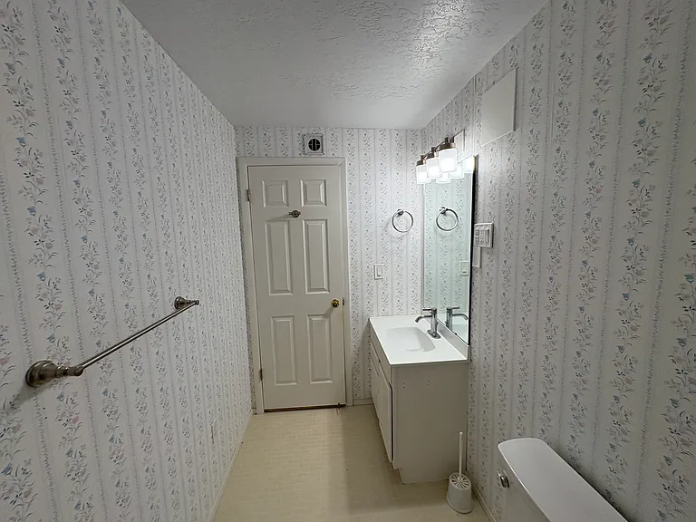 428 N 1200 E — Photo 56