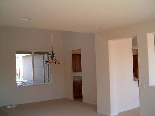 4th image of 2531 Boulder Dr