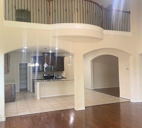 3rd image of 10240 Matador Dr