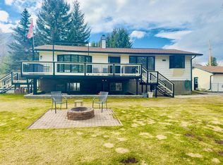 909 E 230th St, Crowsnest Pass, AB T0K1C0