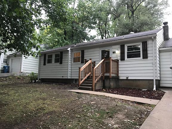 Fully remodeled 3 Bedroom 2 Full Bathroom house with finished basement!