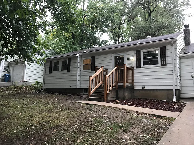 Fully remodeled 3 Bedroom 2 Full Bathroom house with finished basement!