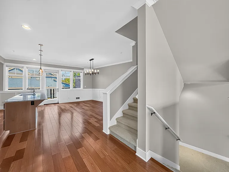 1078 NE High St — Photo 12