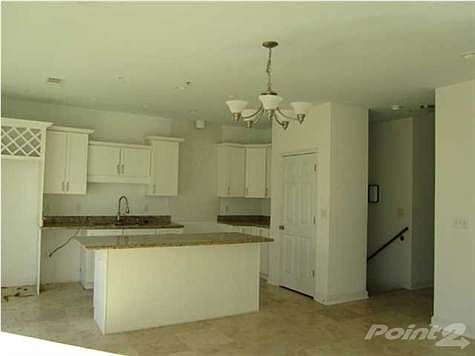 4th image of 920 Sound Harbor Cir