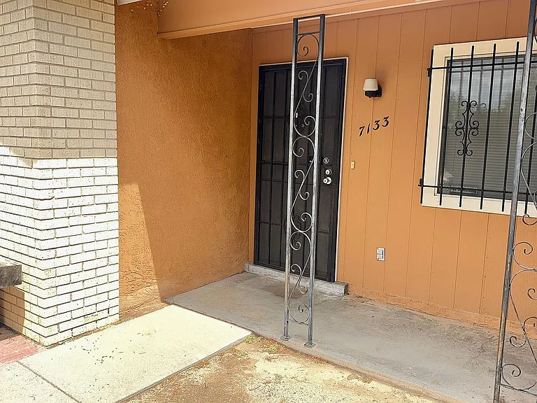 7133 Loma Del Norte Rd NE — Photo 2