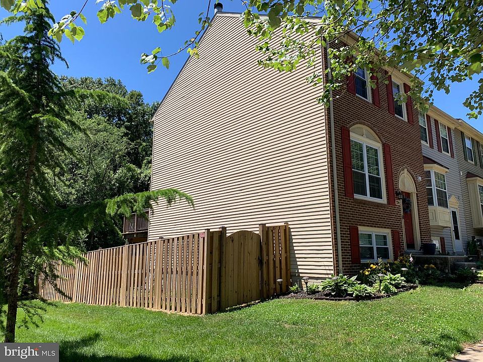 2nd image of 7314 Rhondda Dr