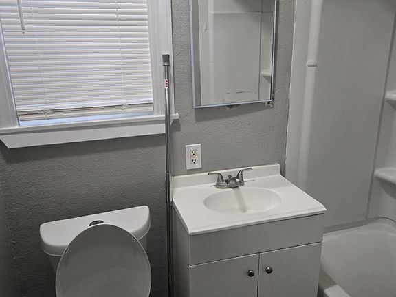 5th image of 407 Jackson St #407