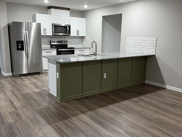 1250 S Maria Carmela Ln — Photo 2