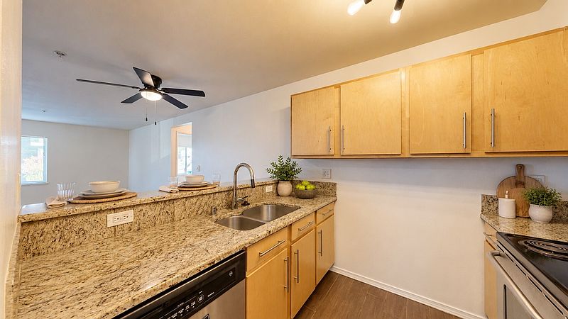4th image of 2901 S Jackson Street #307