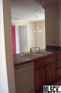 5th image of 1266 Camelot Ct NE