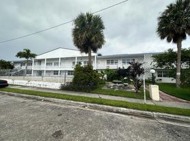 1471 NE 170th St, North Miami Beach, FL