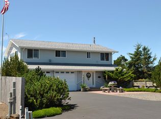 929 S Sand Dune Ave SW, Ocean Shores, WA 98569