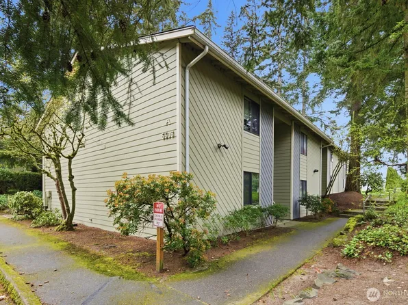 5506 220th Street SW #A-105, Mountlake Terrace, WA 98043