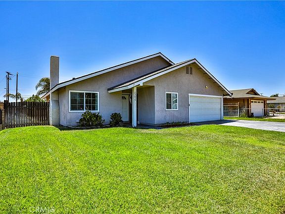 3rd image of 23655 Suncrest Ave
