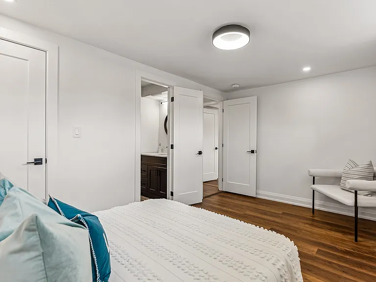 32 Warbeck Pl #B — Photo 13