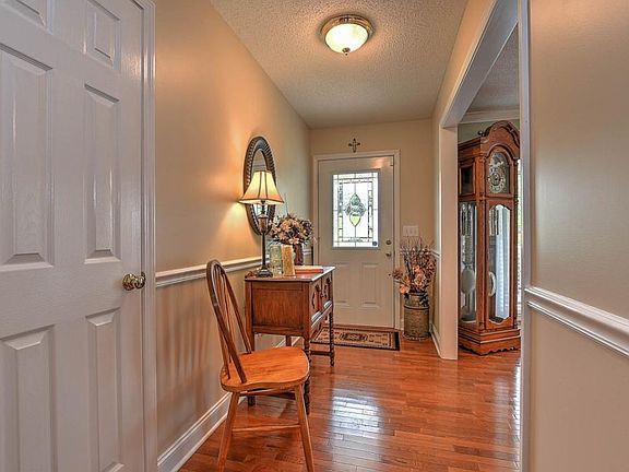 3rd image of 109 Katie Ct