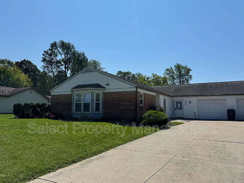 2 bed, 1.0 bath, $1,099 — Photo 1